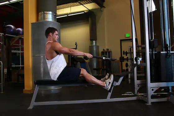 Low Pulley Row To Neck — start position