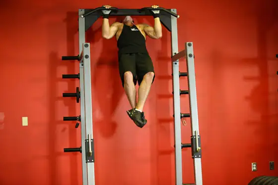Rocky Pull-Ups/Pulldowns — end position