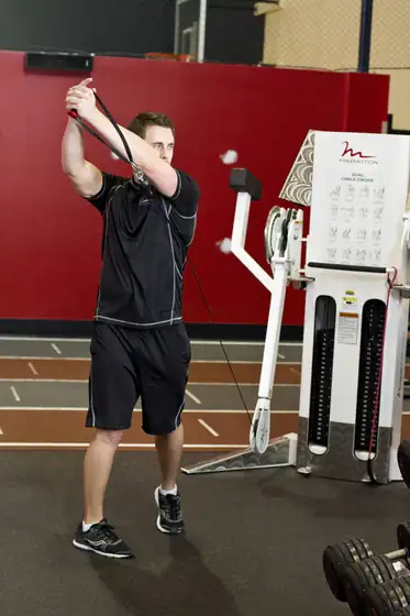 Standing Cable Lift — end position