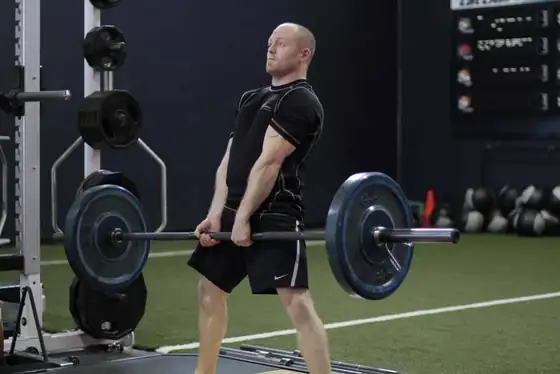 Sumo Deadlift — end position